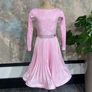 Рейтинговое платье розовое rest